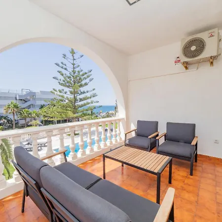 Villa Cubo's Front Benalmadena